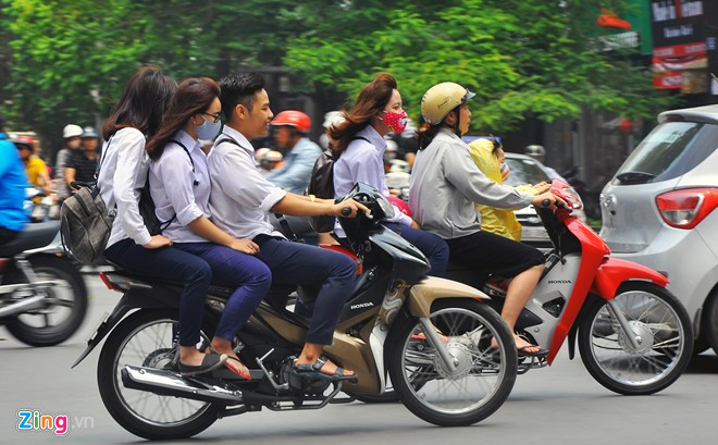 Liên tiếp xảy ra tai nạn giao thông tại Thái Nguyên và Quảng Ninh làm 5 học sinh, sinh viên thiệt mạng: Trách nhiệm của gia đình và nhà trường khi để học sinh chưa đủ tuổi lái xe máy? (26/8/2019)